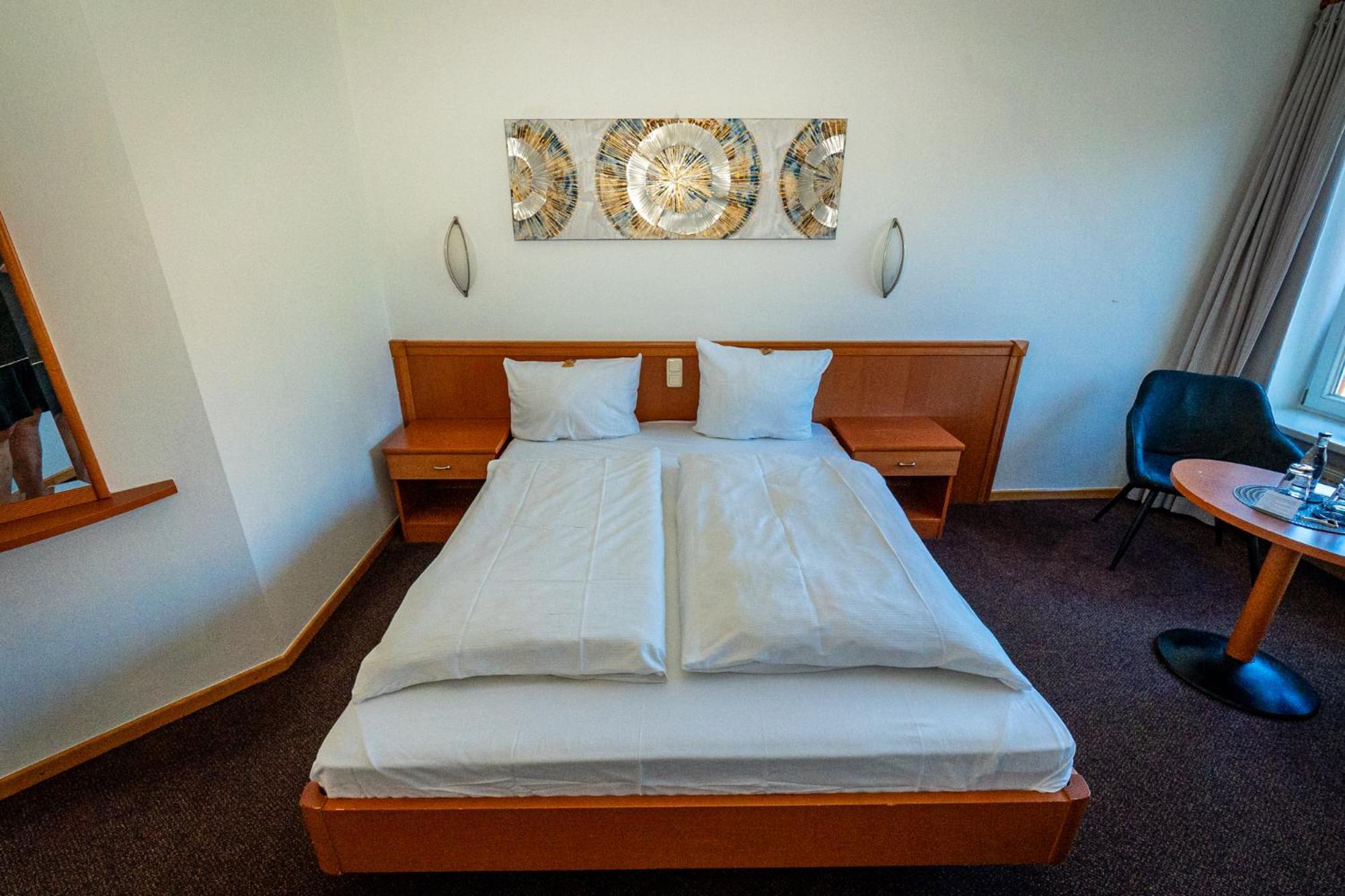 Hotel Adler & Eventlocation Gmbh Itzehoe Zewnętrze zdjęcie
