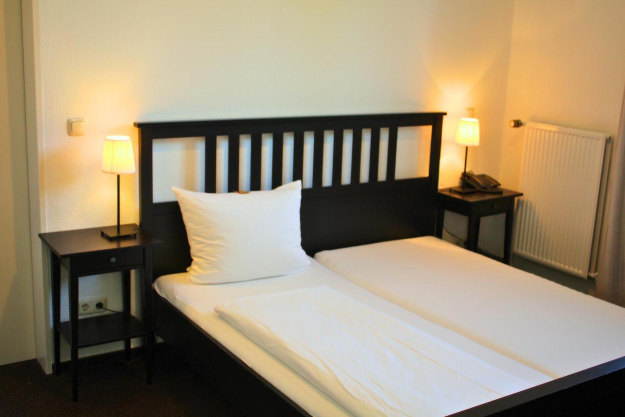 Hotel Adler & Eventlocation Gmbh Itzehoe Zewnętrze zdjęcie